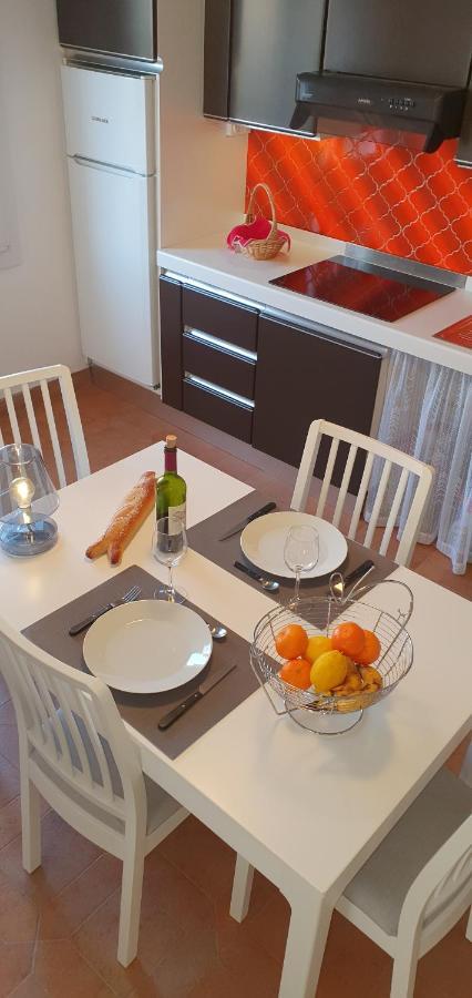 Appartement Entier Au Dessus De Villa, Climatisation Reversible Poele A Bois Tres Chaleureux , Wi Fi Parking Privee Gratuit Situation 500 M, Plage Et Centre Ville Sanary-sur-Mer Exteriör bild