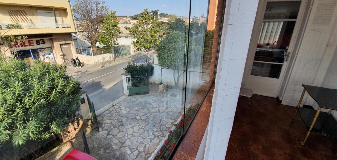 Appartement Entier Au Dessus De Villa, Climatisation Reversible Poele A Bois Tres Chaleureux , Wi Fi Parking Privee Gratuit Situation 500 M, Plage Et Centre Ville Sanary-sur-Mer Exteriör bild